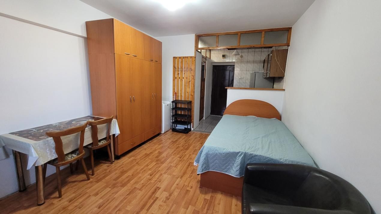 Garsoniera, 21 mp, zona Expo Transilvania, etaj intermediar, orientare sudica – fotografia 1 din 7