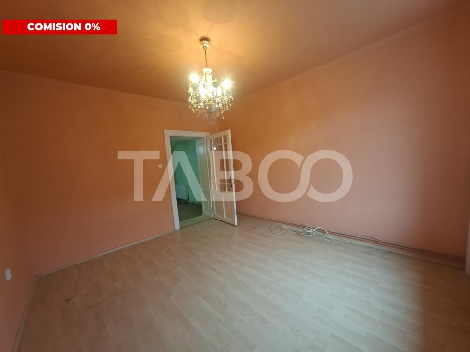 Apartament la casa de vanzare 2 camere garaj curte comuna cu 2 vecini – fotografia 1 din 10
