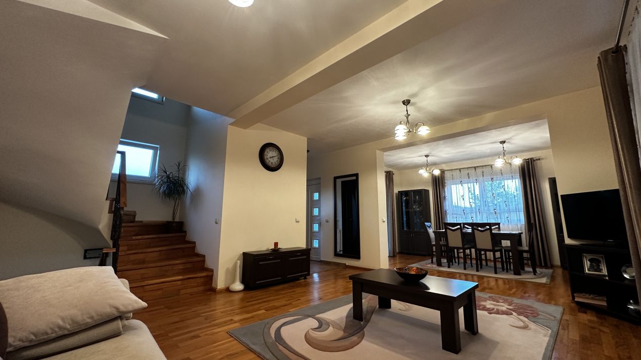 Casă Superba | CETATE Izvorului | 326 mp Teren | Curte | Terasă | Grădină – fotografia 48 din 51