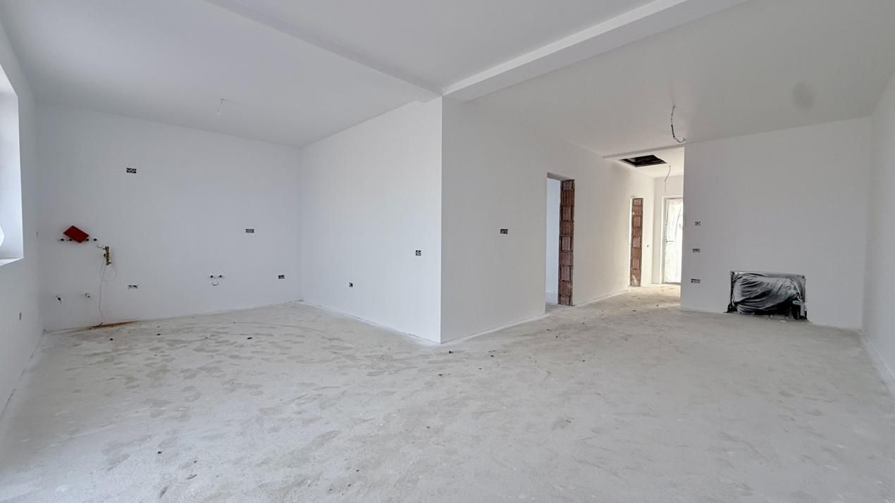 Duplex pe parter 3 camere toate utilitatile Mosnita Noua – fotografia 2 din 16
