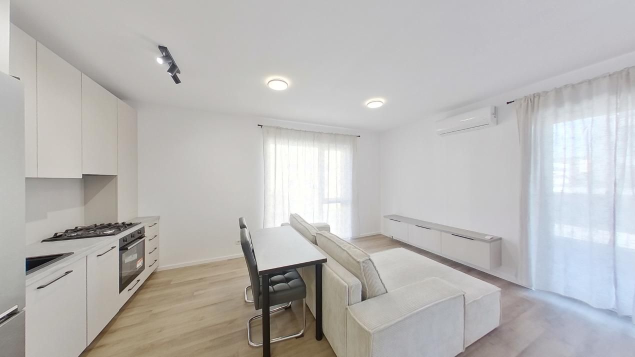 Studio modern, la et 1, la Via Universitate in Confectii – fotografia 7 din 13