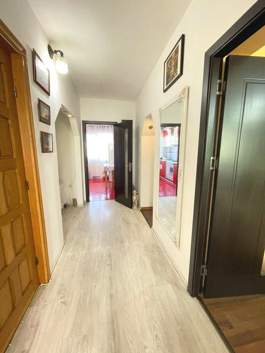 Apartament 3 camere decomandat-Piata Nicolina-etaj intermediar – fotografia 7 din 7