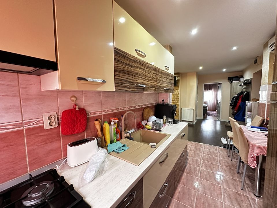 Apartament 3 camere Deco Sub-Stadion 2 Bai Balcon Etaj 2 Finisat Mobilat Utilat – fotografia 13 din 18