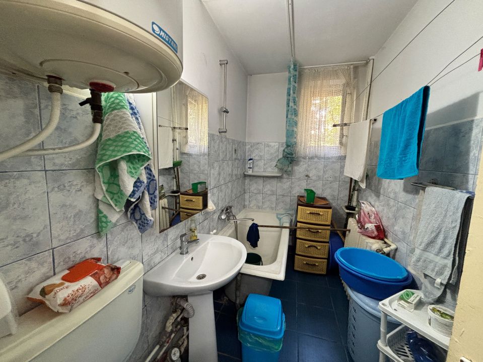 Apartament 3 camere semidecomandat, parter, Rovine zona Facultatea de Drept – fotografia 5 din 7