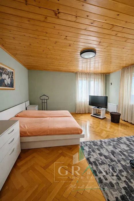 Casă individuală| 200 mp utili | 5 camere | Curte | 2 parcări | Gheorgheni – fotografia 3 din 8