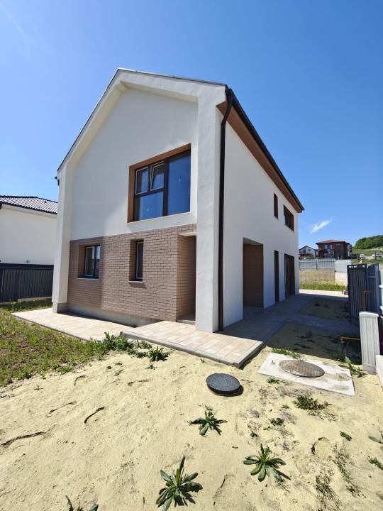 Casă individuală de vânzare în Chinteni – fotografia 1 din 9