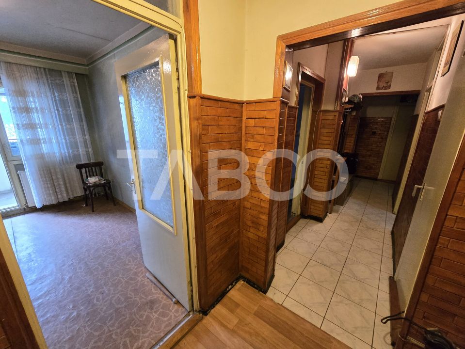 Apartament decomandat 4 camere 4 balcoane 2 bai etaj 1 Central Sibiu – fotografia 9 din 22