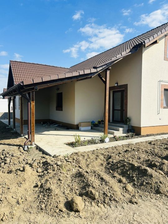 Casa individuala 4 camere, 405mp teren, 120mp utili in Utvin – fotografia 2 din 16