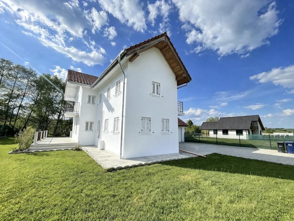 Casă individuală de vânzare Tocile, Sibiu – 155 mp, teren 1000 mp, garaj – fotografia 4 din 15