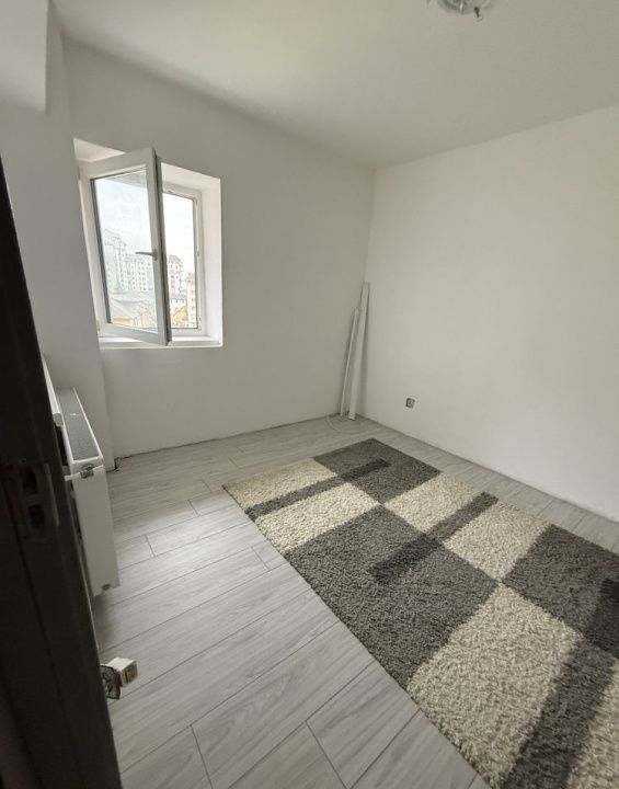 Apartament 5 Camere Scara Interioara 2 Bai 3 Balcoane CENTRU Ultracentral view – fotografia 4 din 8