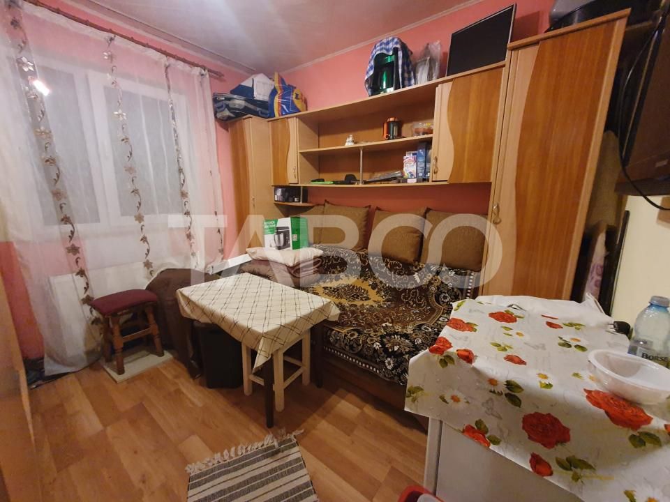 Apartament semidecomandat 2 camere parter 45 mpu Zona Tudor – fotografia 4 din 9