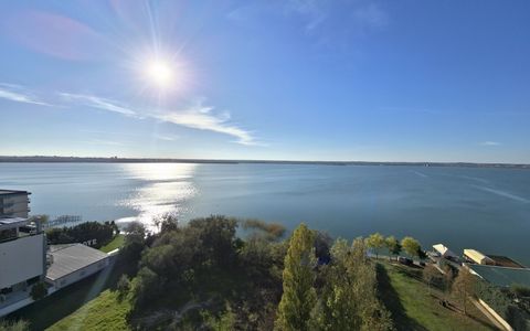 Penthouse 4 camere cu vedere spectaculoasa la LAC in Statiunea Mamaia!