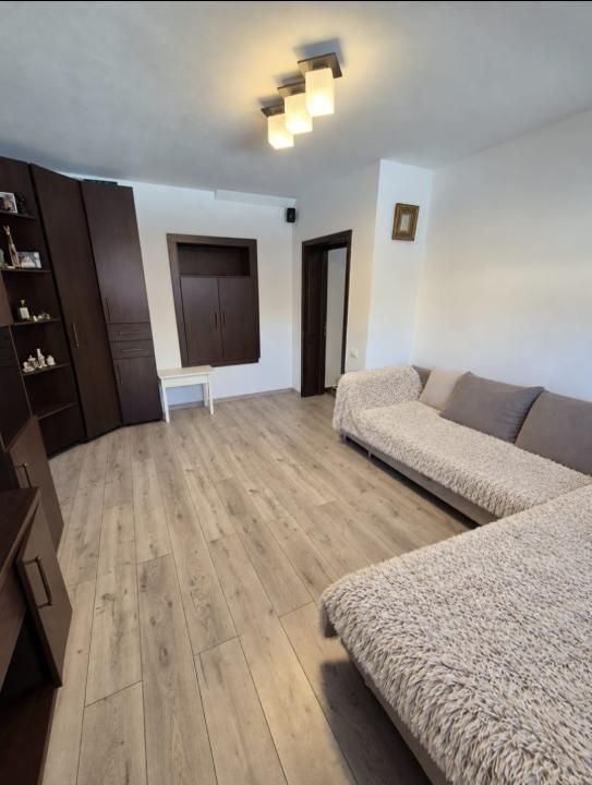 APARTAMENT DE 4 CAMERE DE VÂNZARE – BRAȘOV, ZONA STRĂZII AUREL VLAICU 255000 – fotografia 7 din 19