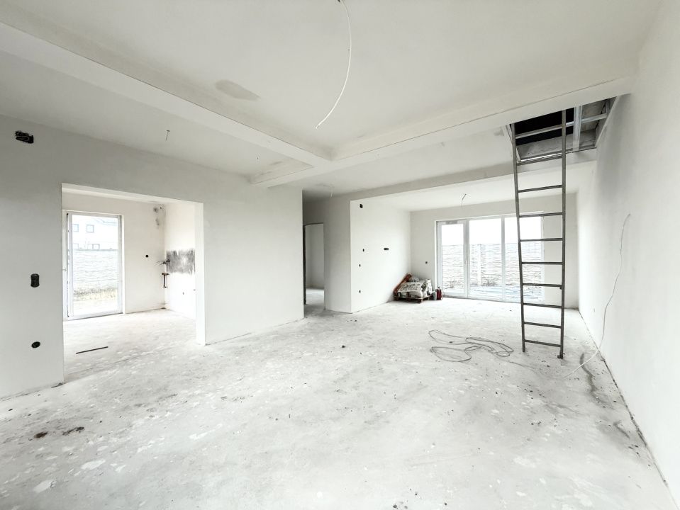 Triplex modern, 4 camere, 140 mp utili, 330 mp teren - Sanandrei – fotografia 1 din 9