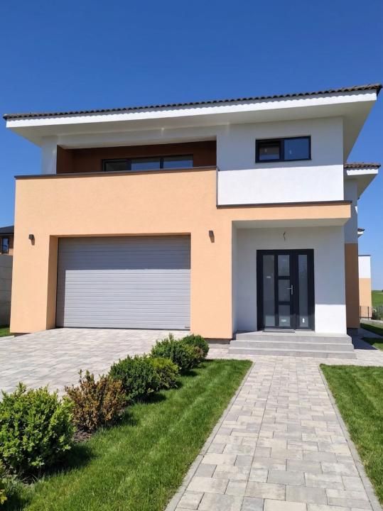 Casă individuală, 150 mp utili, teren 700 mp și garaj | Chinteni – fotografia 1 din 17
