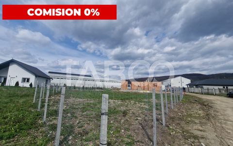 Teren intravilan cu utilitati 464 mp front 27 ml pentru casa Talmaciu