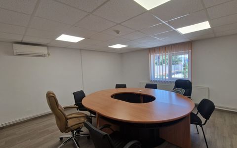 Spatiu de birouri, 43mp, Carcea, zona Ford