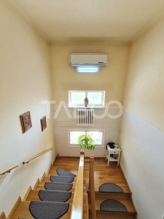 Vila cu piscina de vanzare in Sebes zona centrala – fotografia 16 din 23