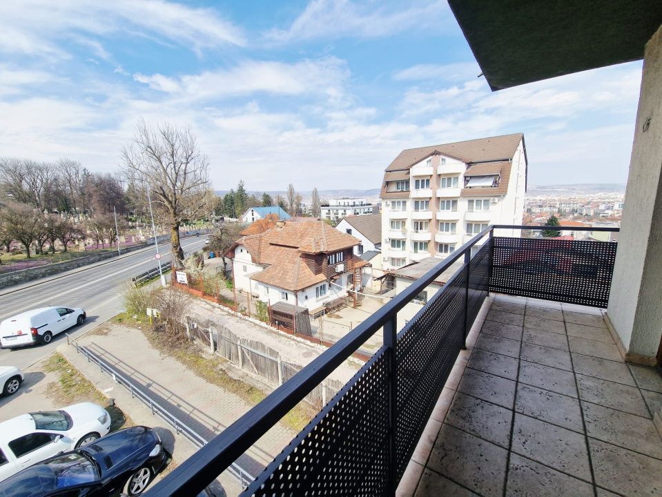 Apartament spatios si cu potential in Andrei Muresanu – fotografia 7 din 11