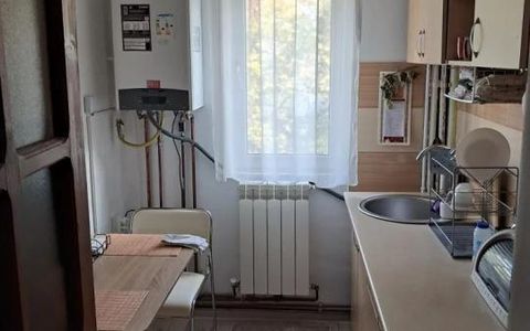 Apartament de 2 camere, etaj 2, Mircea cel Batran