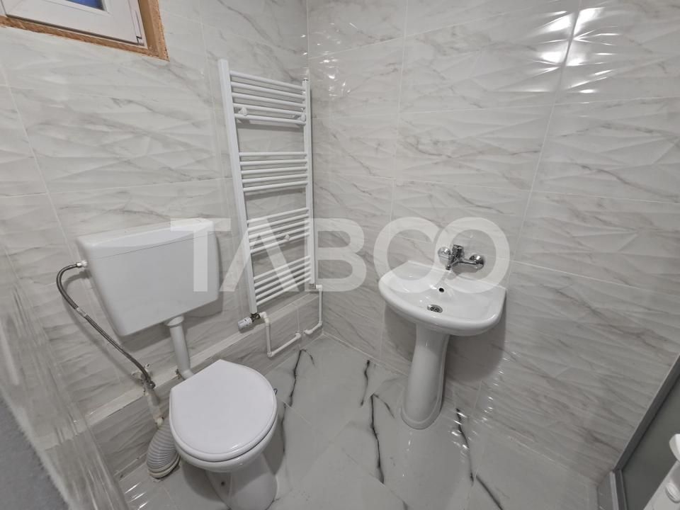 Casa de inchiriat 9 camere 5 bai pretabil Compani / Muncitori – fotografia 14 din 15
