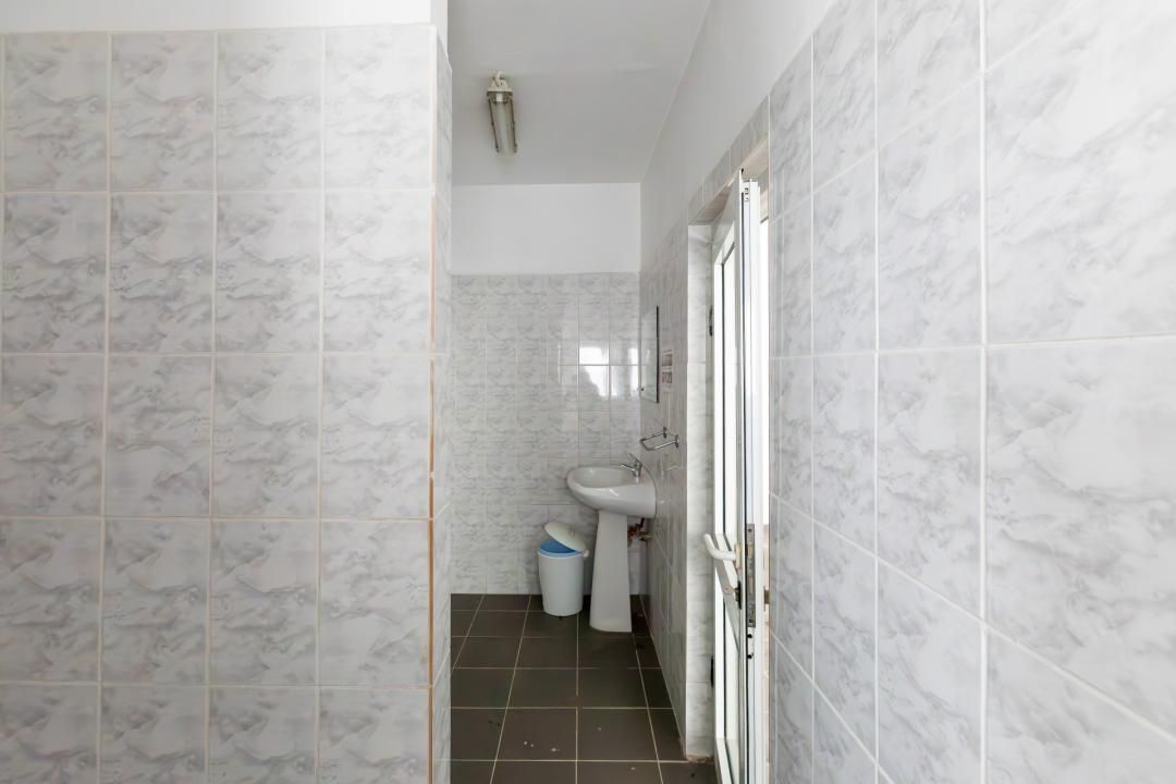 Proprietate de vânzare pentru investiție–teren 3874mp+construcții 989mp, Bacău – fotografia 32 din 47