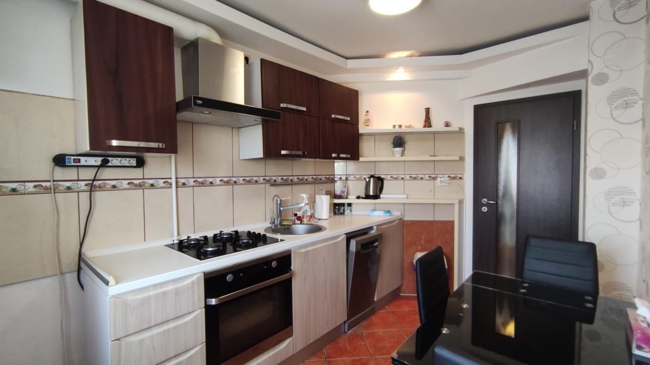Apartament 3 camere, zona Penny Cireșica – etaj 3, semidecomandat – fotografia 11 din 16