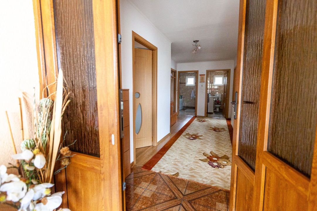 Casa Finisata 6 camere 681 mp.Teren Micesti Renovata Modern Curte Gard Utiliati – fotografia 13 din 68
