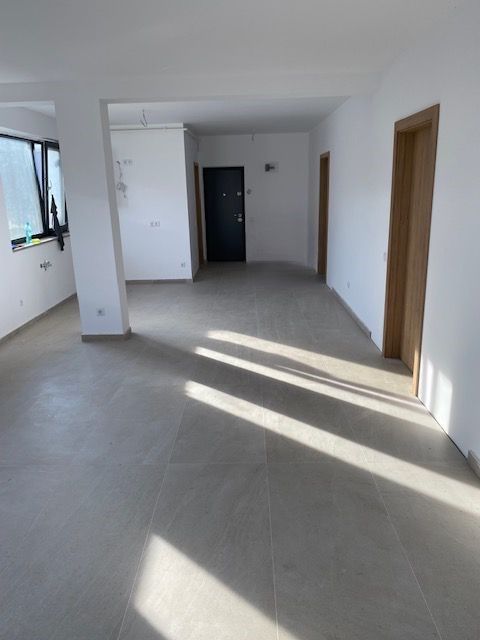 Spatiu comercial 80mp, terasa 200mp-Sannicoara – fotografia 2 din 7