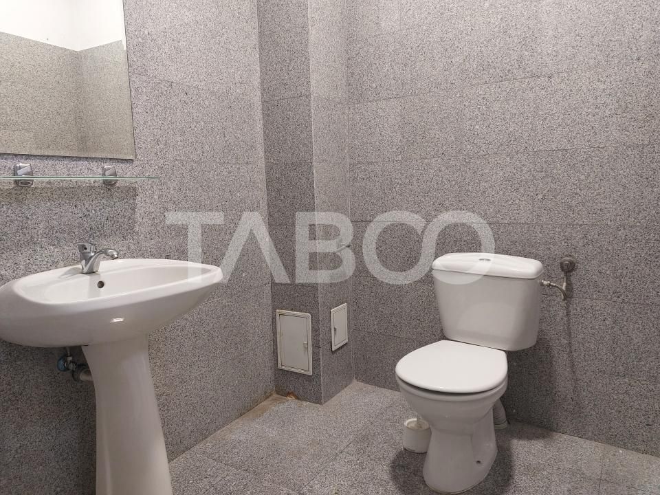 Spatiu de birouri 275 mp 3 camere etaj 1 autorizat ISU Sibiu – fotografia 8 din 11