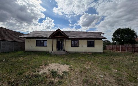 COMISION 0 | Individuala | 4 camere | 860 mp teren | Pozitie excelenta