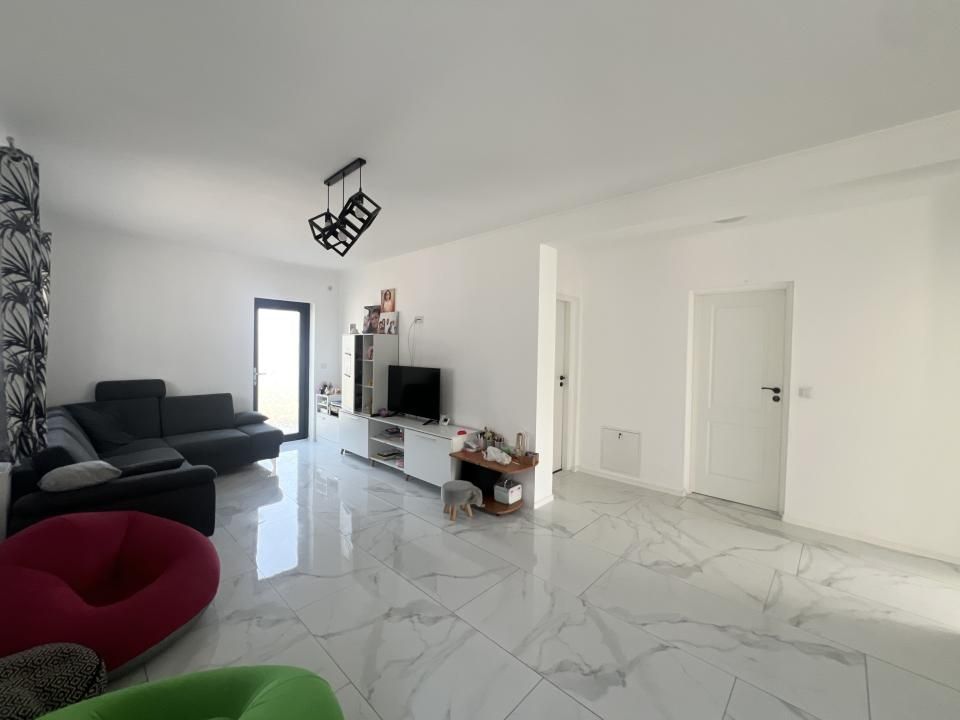 Duplex 3 camere, 72 mp utili, mobilat/utilat - Sanmihaiu Roman – fotografia 4 din 12