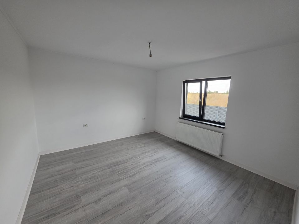 Exclusivitate, casa la sol cu posibilitate de mansardare, 3 camere, Valu lui Tr! – fotografia 6 din 8