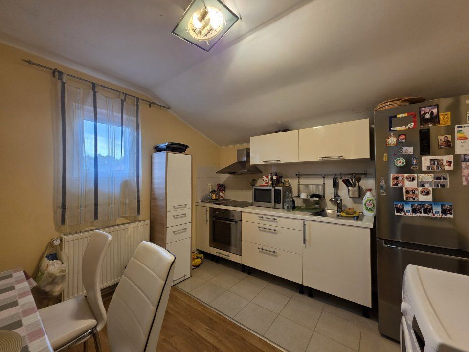 Oportunitate în Domnești - Vilă spațioasă cu teren generos – fotografia 4 din 16