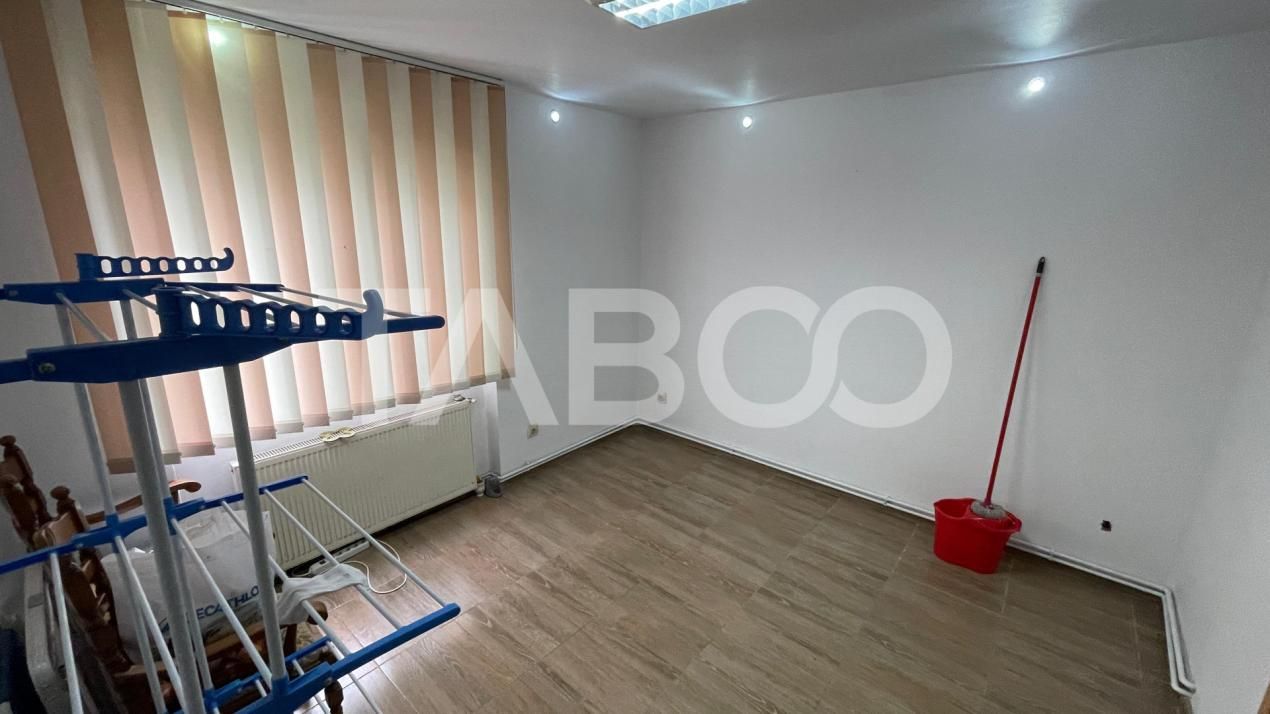 Spatiu birouri 50 mp zona Milea cu intrare din strada principala – fotografia 2 din 3