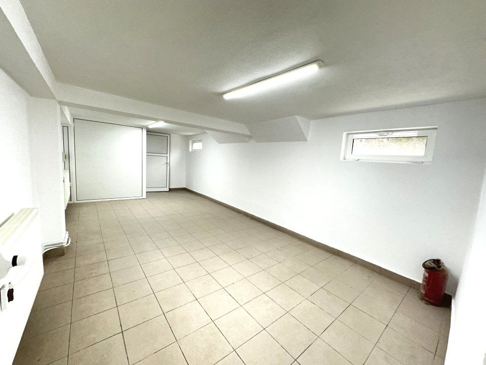Spatiu Comercial de inchiriat 28 mp utili Finisat Zona Hotel CETATE – fotografia 3 din 3