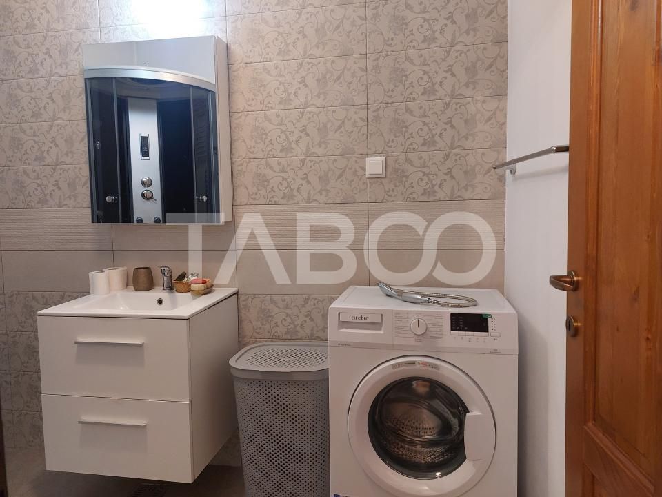 Casa 45 mp 1 dormitor bucatarie baie hol loc parcare in curte Sadu – fotografia 9 din 12