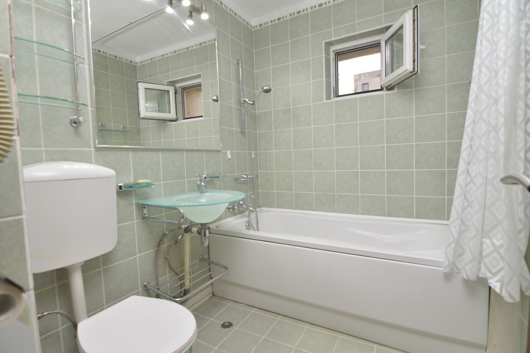 INCHIRIERE APARTAMENT 3 CAMERE UNIRII-CAMERA DE COMERT – fotografia 12 din 21