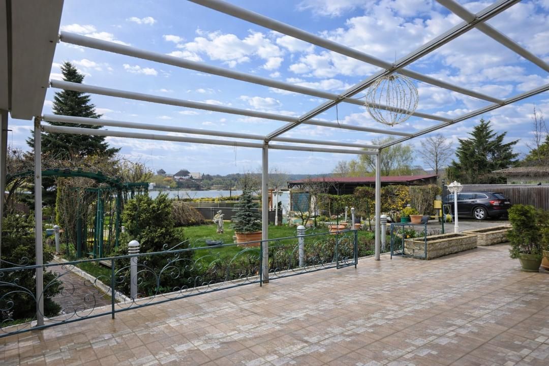 Refugiu exclusivist pe malul lacului Snagov – proprietate rară – fotografia 3 din 21