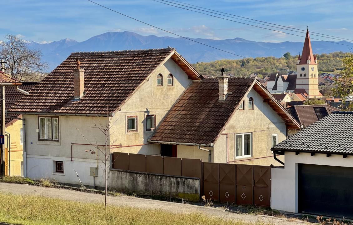 Casă de vânzare în Cisnădie, 6 camere, 161 mp utili, teren 1000 mp – fotografia 1 din 19