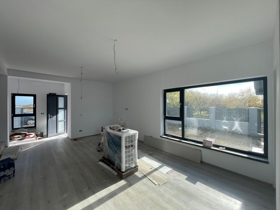 Duplex 3 camere separat prin baie Mosnita Noua – fotografia 4 din 12
