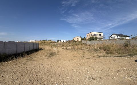 Teren intravilan, 594mp, Preajba, zona Little Town