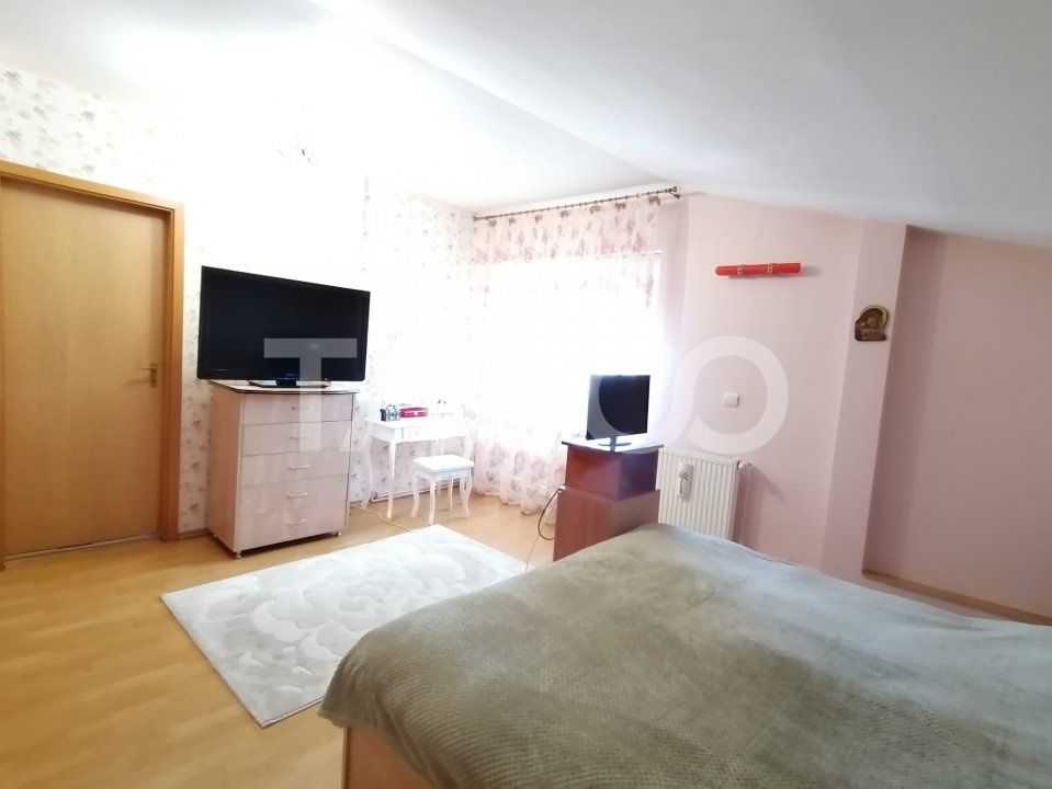 Casa individuala 6 camere de vanzare 250 mpu 361 mp teren zona Lupeni – fotografia 3 din 13