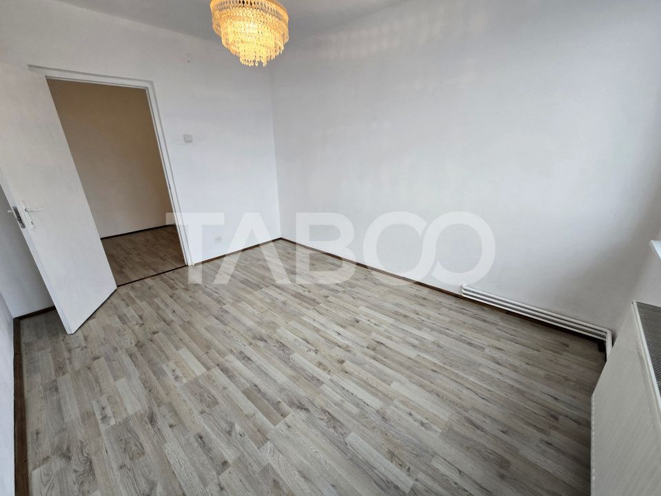 Apartament decomandat de vanzare cu 3 camere balcon zona Mihai Viteazu – fotografia 11 din 19
