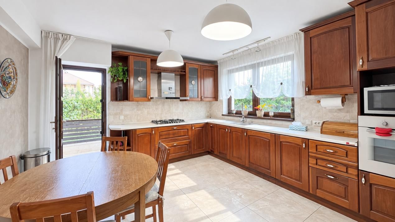 Vila unicat de inchiriat | Otopeni | 360 mp utili | Teren 900 mp | 8 camere | – fotografia 13 din 23