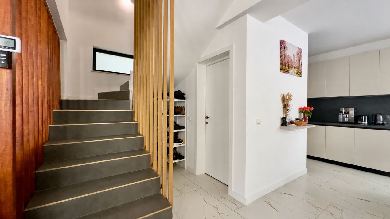 Duplex modern de vanzare in Mamaia Nord P+1 │ Loc de parcare │ Terasa spatioasa – fotografia 6 din 29