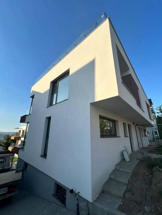 Duplex premium în Andrei Mureșanu, 143 mp utili, garaj dublu – fotografia 2 din 10
