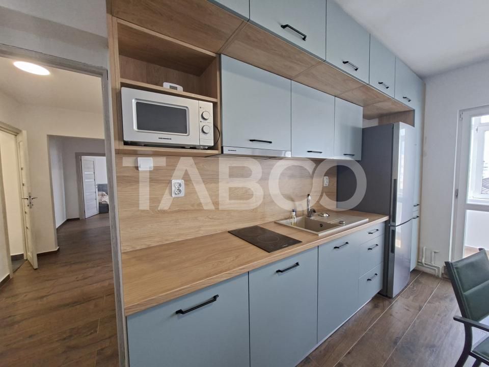 Apartament de vanzare 3 camere decomandat Mihai Viteazul bloc cu lift – fotografia 2 din 17