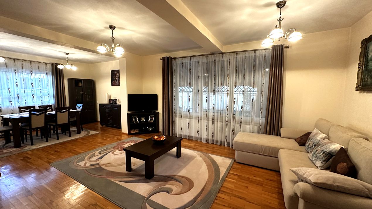 Casă Superba | CETATE Izvorului | 326 mp Teren | Curte | Terasă | Grădină – fotografia 15 din 51