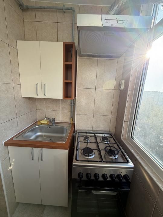 Apartament decomandat, 2 camere, 50 mp, centrală proprie | Kiriac – fotografia 3 din 6